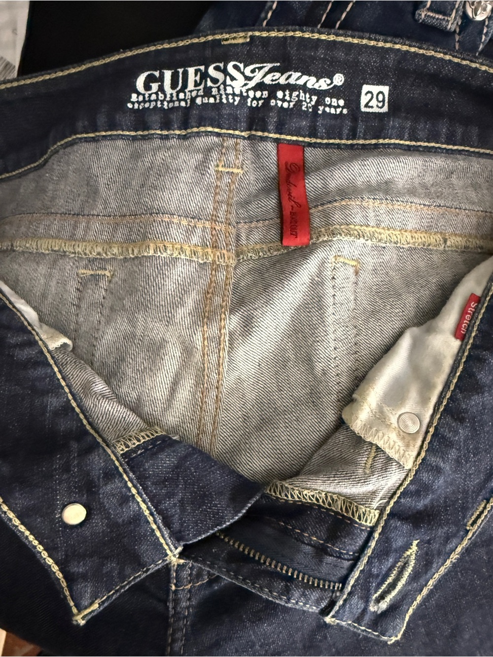 Guess Bootcut Stretch Dark Indigo Flare Jeans Pockets Sz 29 | EUC - Picture 7 of 10